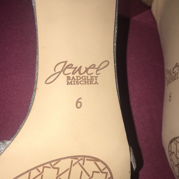 New Jewel by Badgley Mischka Giona Block Heels - Picture 8 of 16